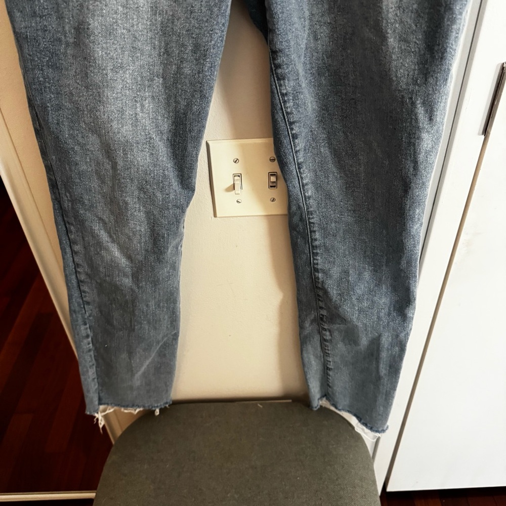 OLIVER LOGAN Light Blue Classic Jeans - Crosby Relaxed Taper - Picture 3 of 5